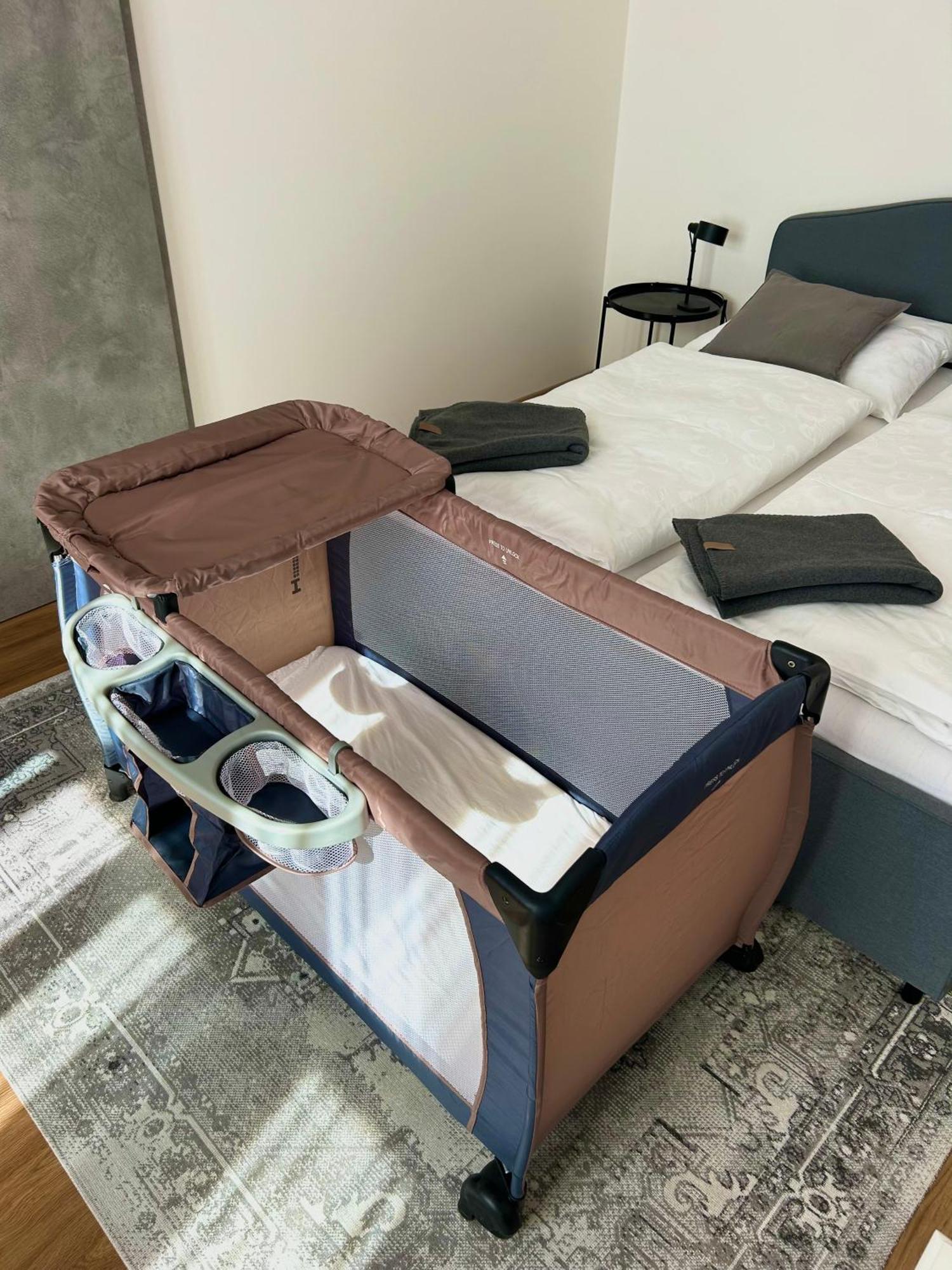 Apartment Dita 卡罗维发利 外观 照片